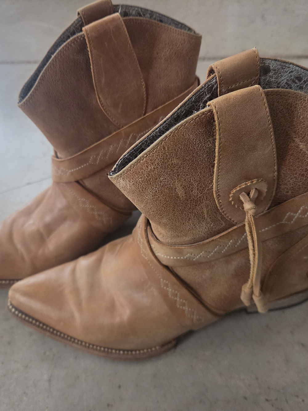 Women's Ariat Stagecoach Short Boot